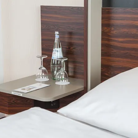 Hotel Premier Mediapark 3*