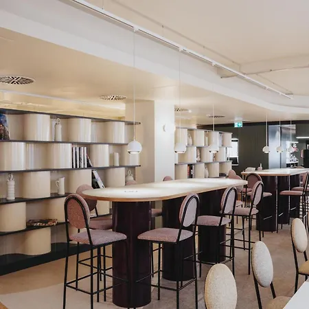 Premier Mediapark 호텔 3*